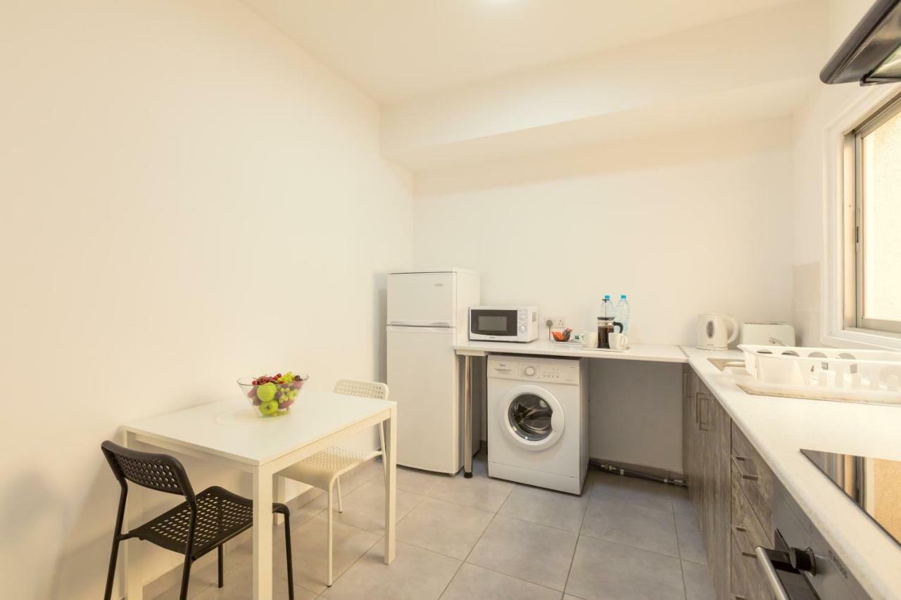 Savvas City Centre Flat Larnaca Ngoại thất bức ảnh