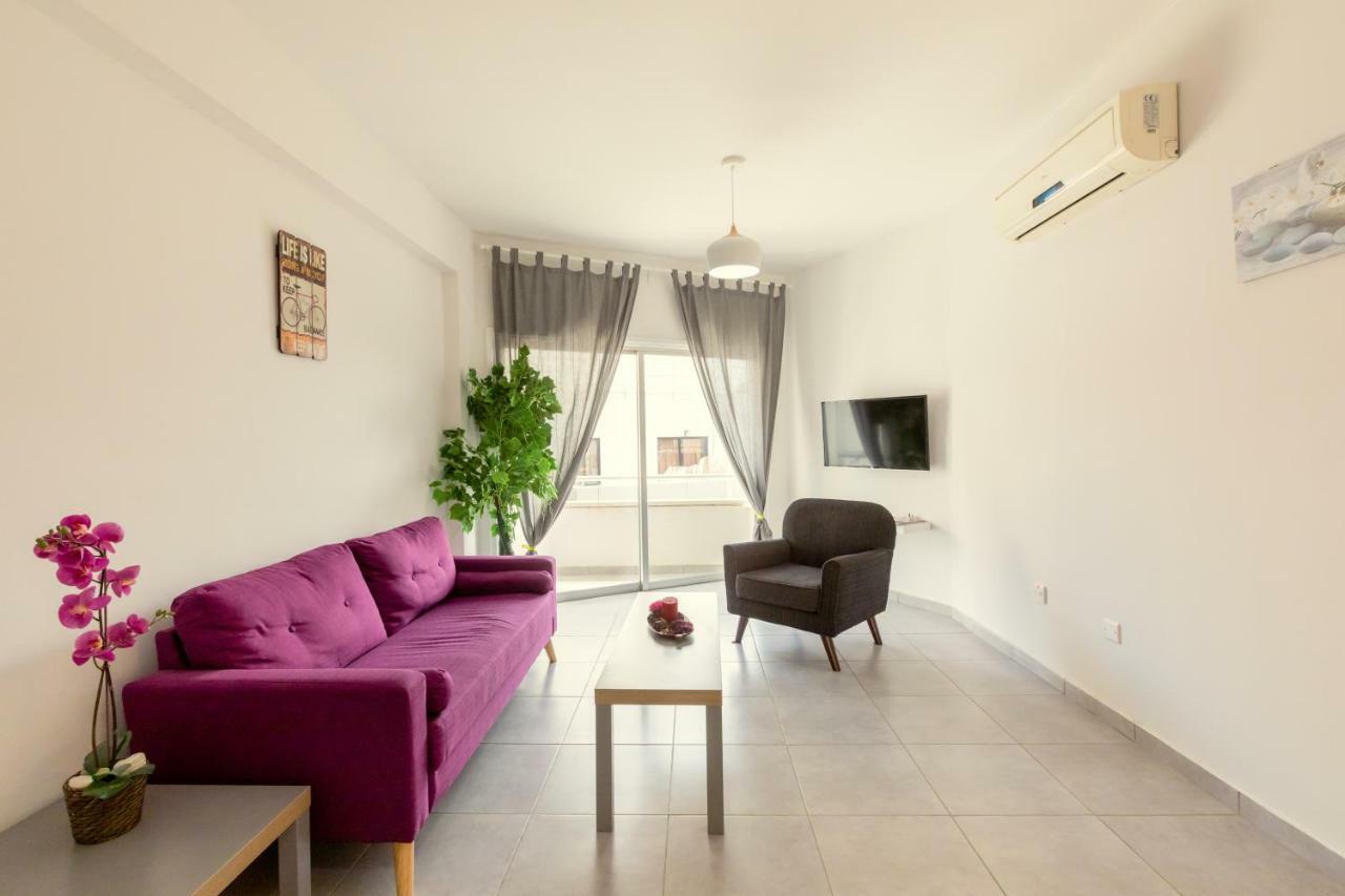 Savvas City Centre Flat Larnaca Ngoại thất bức ảnh